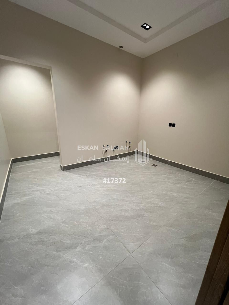 5 bedroom apartment in Granada, Riyadh 5