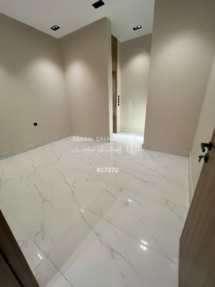 5 bedroom apartment in Granada, Riyadh 8