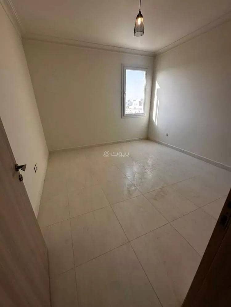 4 bedroom villa in King Khalid International Airport, Riyadh 5