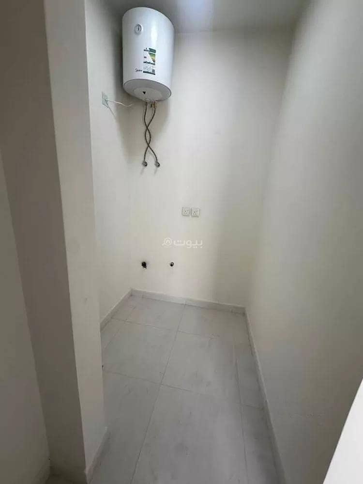4 bedroom villa in King Khalid International Airport, Riyadh 14