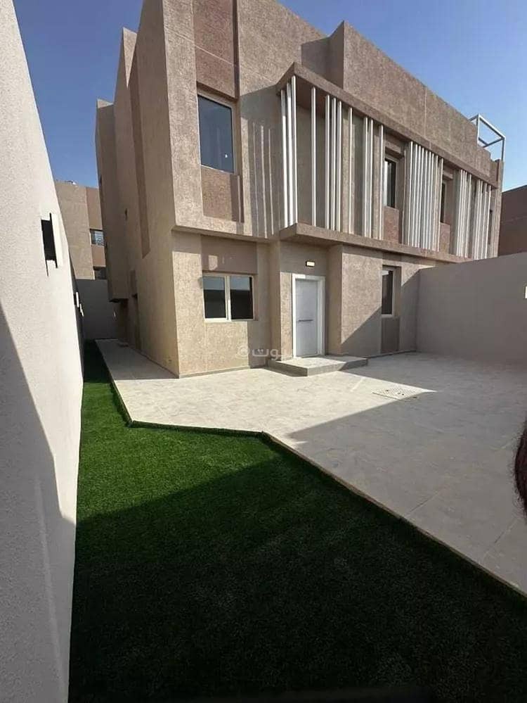 4 bedroom villa in King Khalid International Airport, Riyadh 19
