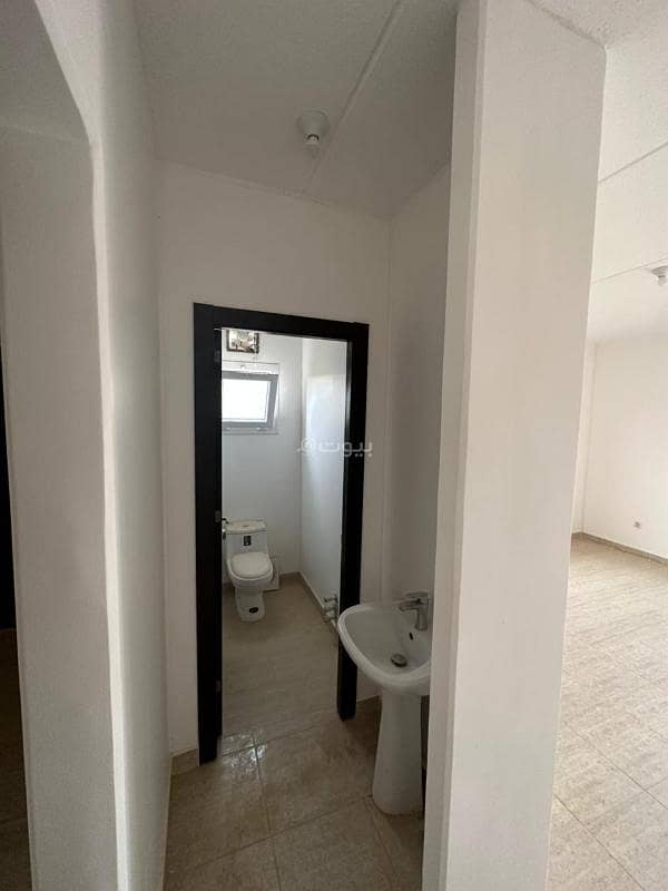7 bedroom villa in King Khalid International Airport, Riyadh 6
