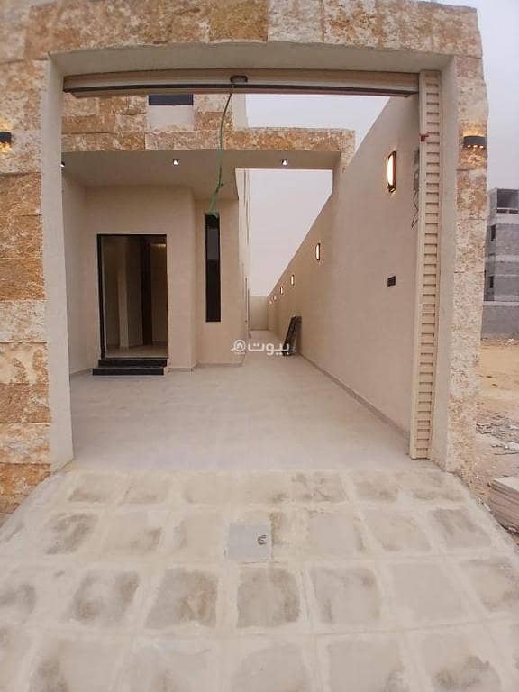 7 bedroom villa in Al Nukhbah, Riyadh 3