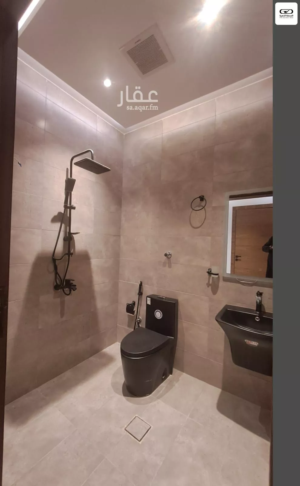3 bedroom apartment in Al Salamah 15