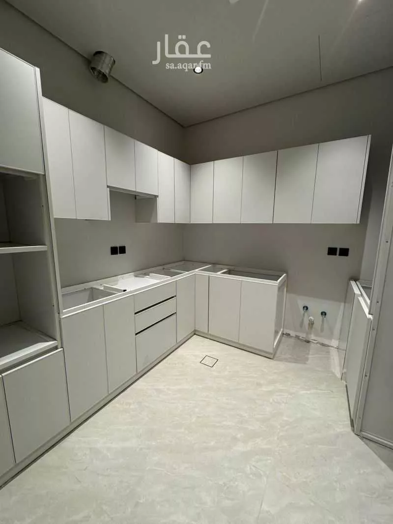 3 bedroom floor in Al Wadi 5