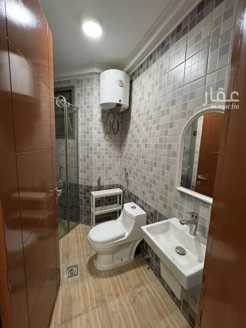 فيلا 4 غرف في العارض 5