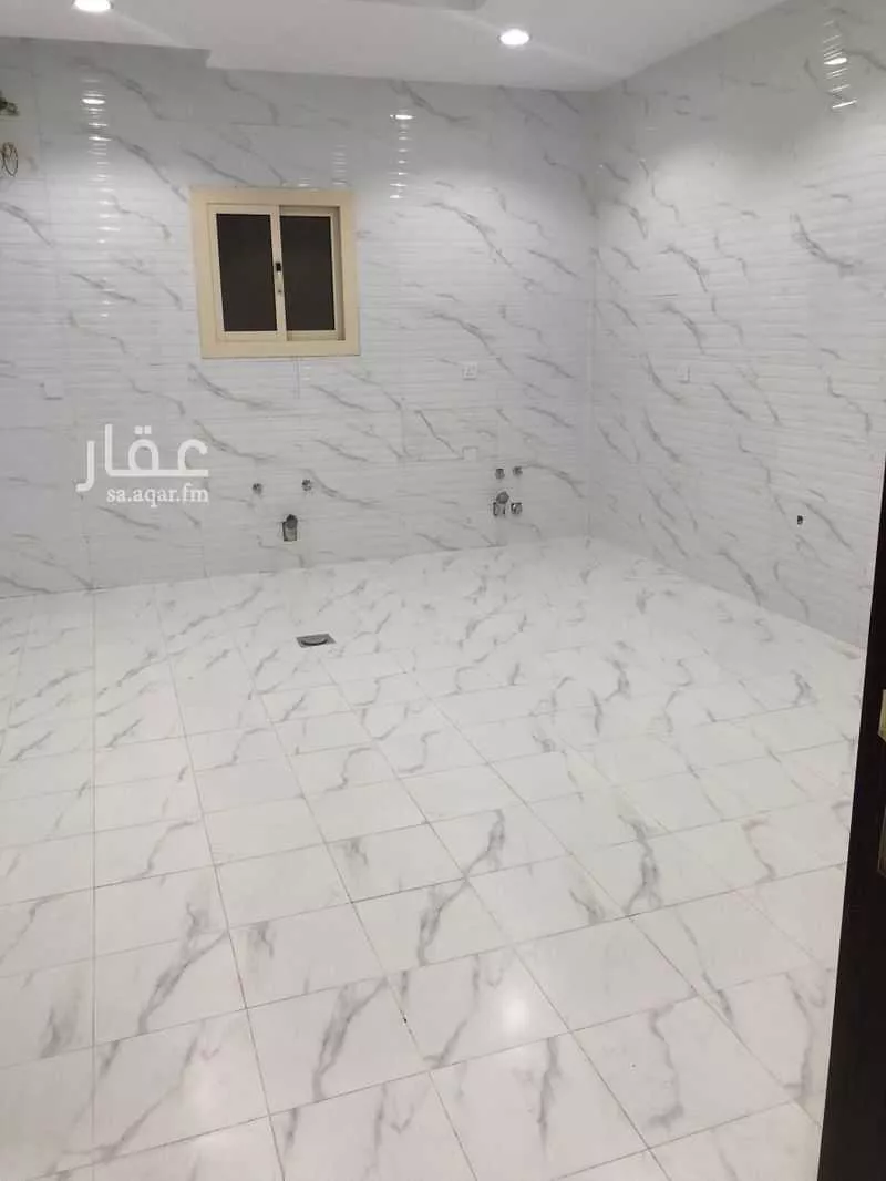 شقة 4 غرف في طيبة 3