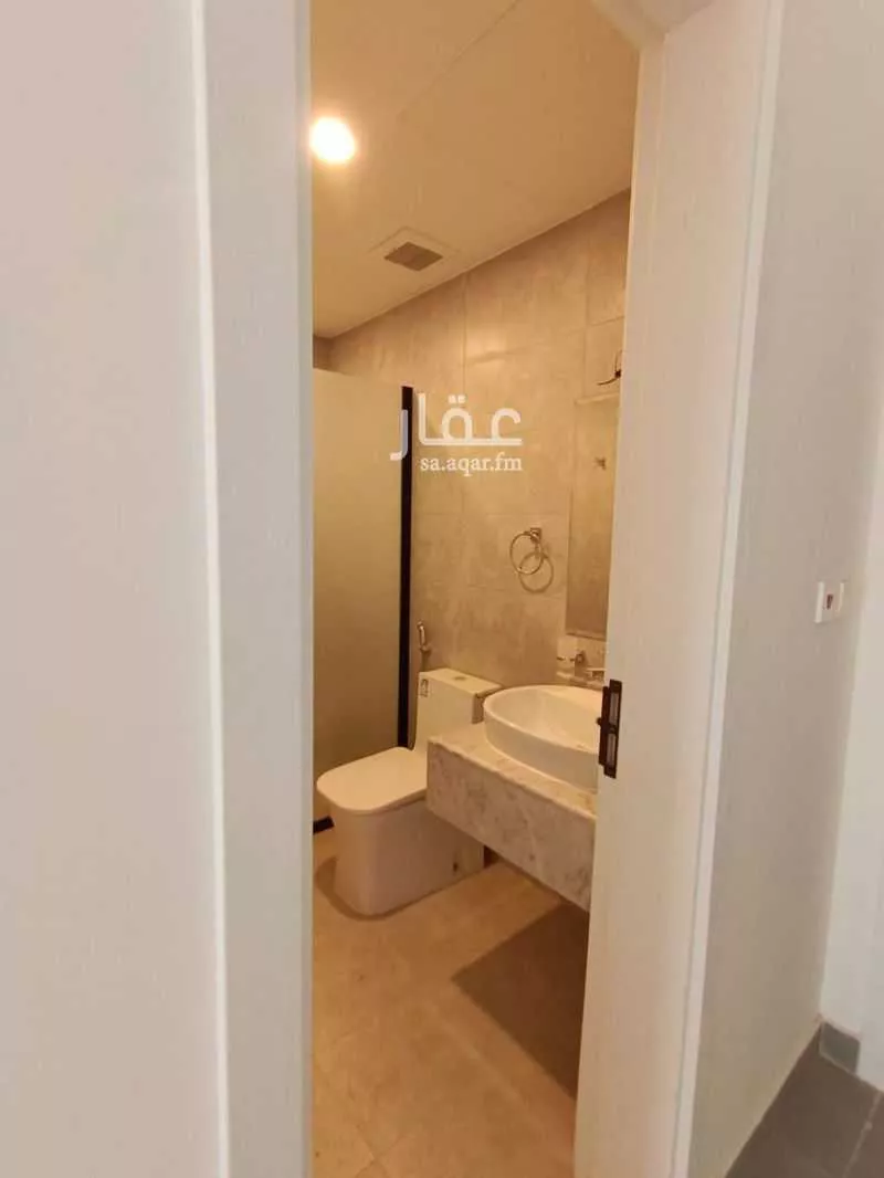 فيلا 7 غرف في النرجس 4