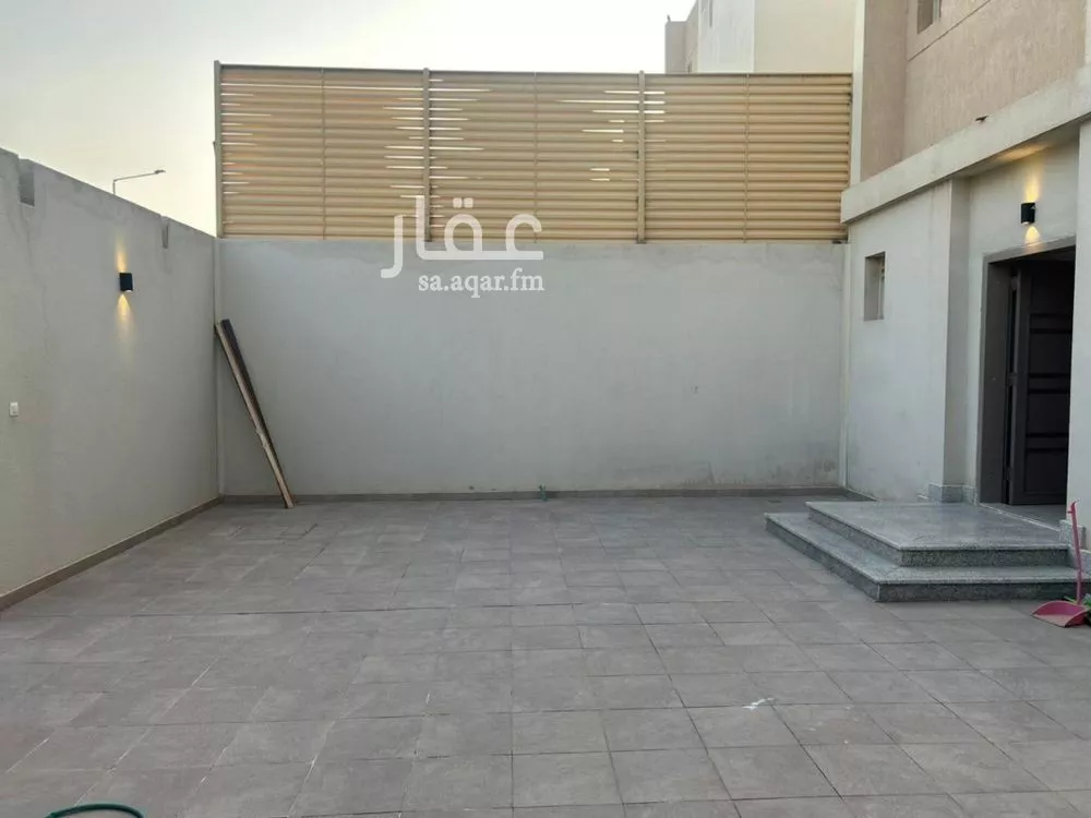 فيلا 5 غرف في الجنادرية 17
