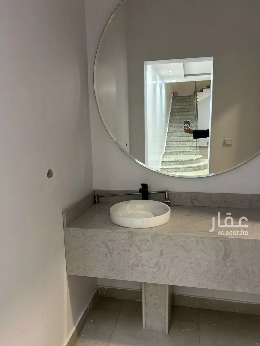 فيلا 5 غرف في الجنادرية 3