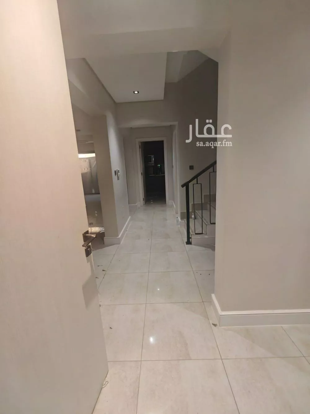 فيلا 4 غرف في النرجس 8