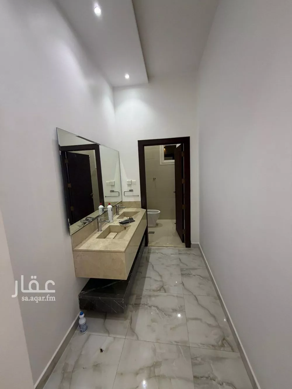 فيلا 10 غرف في النرجس 6