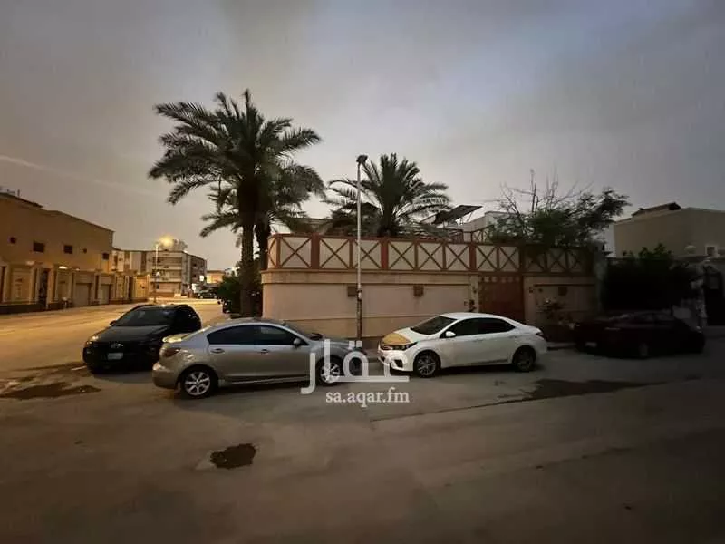 فيلا 8 غرف في الزهراء 2