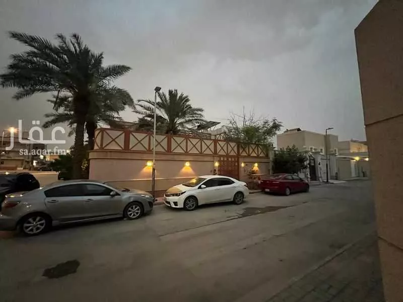 فيلا 8 غرف في الزهراء 3