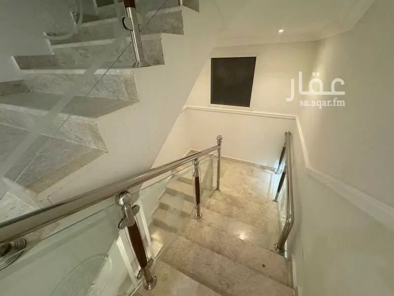 فيلا 8 غرف في الرمال 11