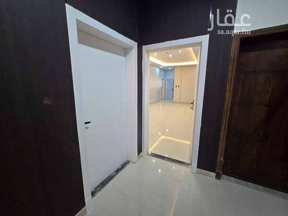 شقة 4 غرف في ضاحية الملك فهد 2