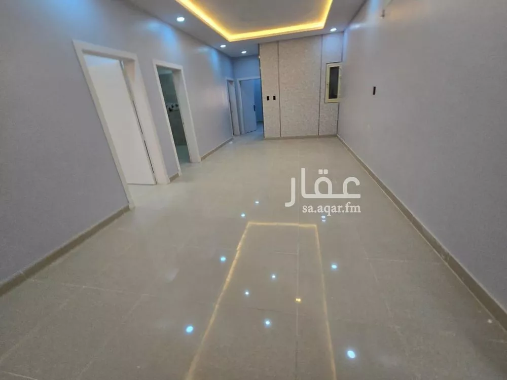 شقة 4 غرف في ضاحية الملك فهد 4