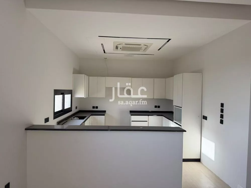 4 bedroom villa in Al Aridh 8