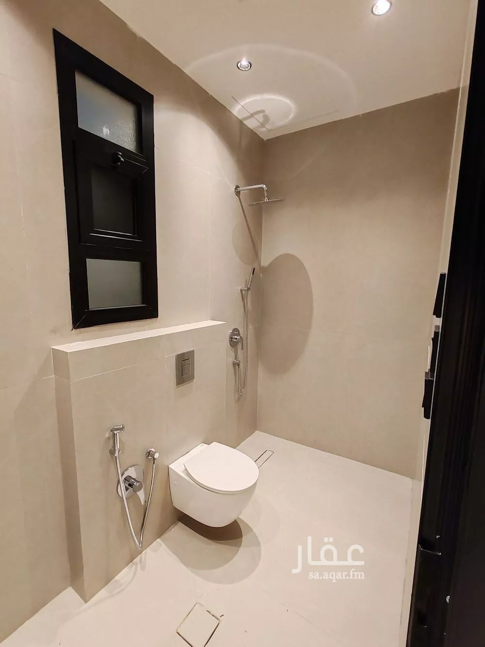 فيلا 3 غرف في العارض 27