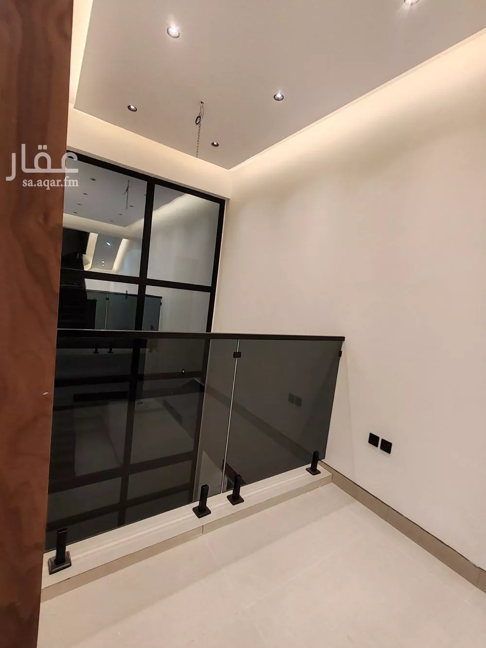 فيلا 3 غرف في العارض 6
