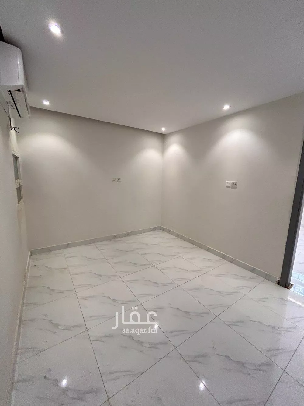 1 bedroom apartment in As Suwaidi Al Gharabi 3