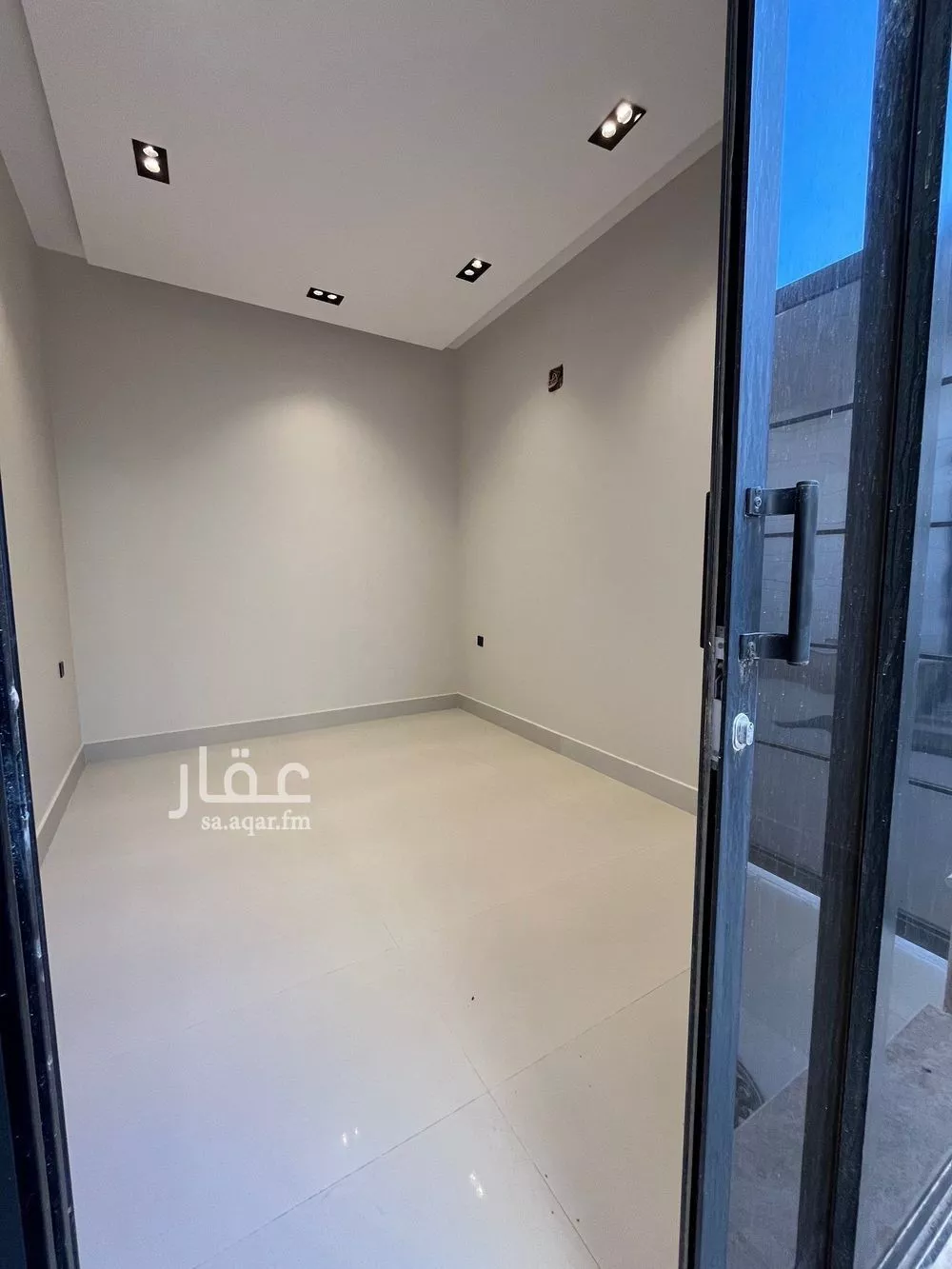 فيلا 4 غرف في النرجس 2