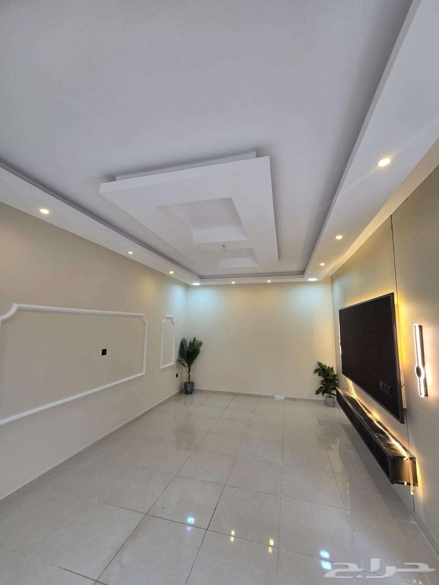 9 bedroom villa in Dahiat King Fahd 4