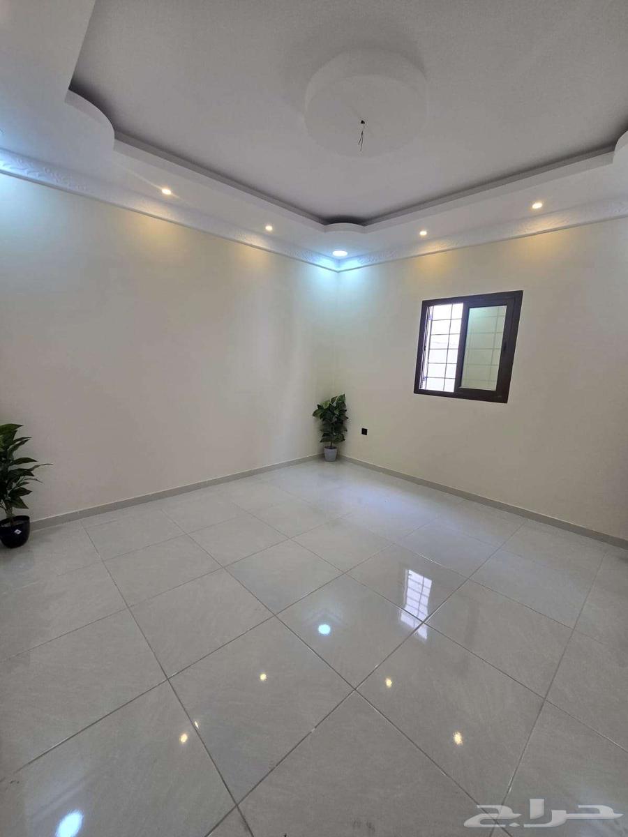 9 bedroom villa in Dahiat King Fahd 7