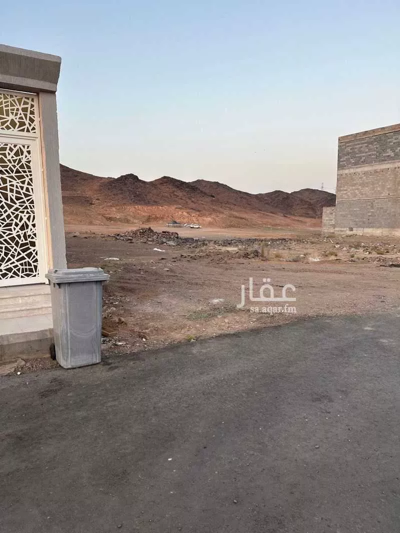 أرض 548 م² في المطار 4
