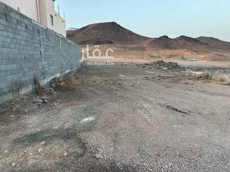 أرض 548 م² في المطار 6