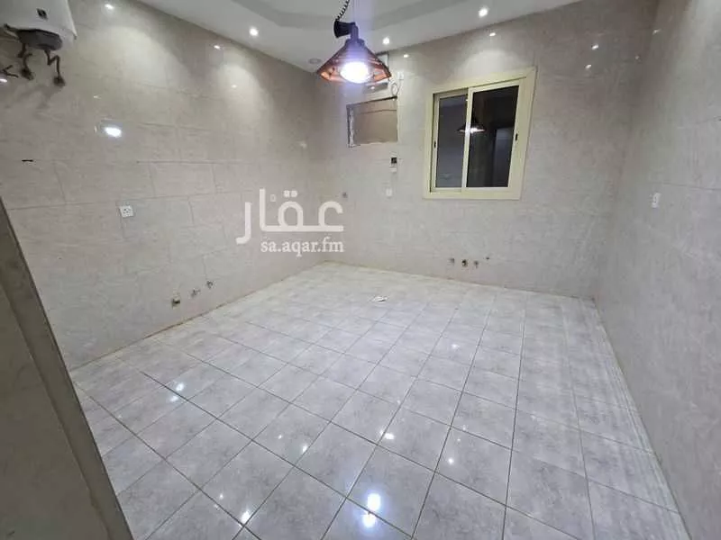 شقة 5 غرف في العريض 3