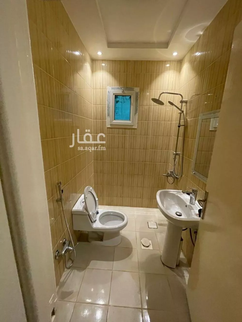 فيلا 8 غرف في النرجس 3