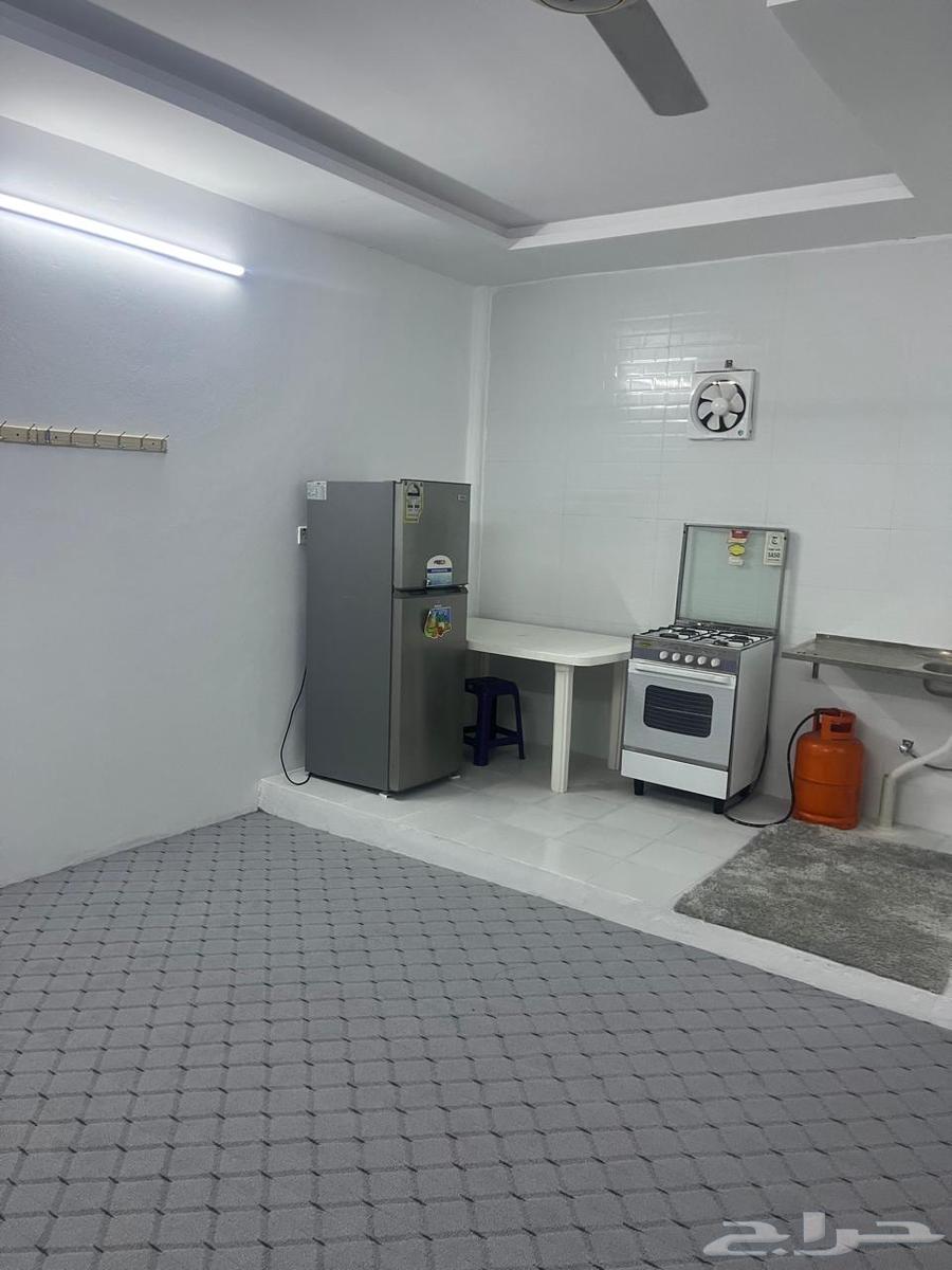 7 bedroom apartment in Al Aziziyah 23