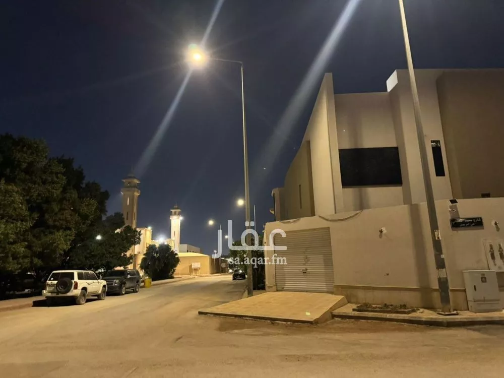 6 bedroom apartment in Al Narjis 2