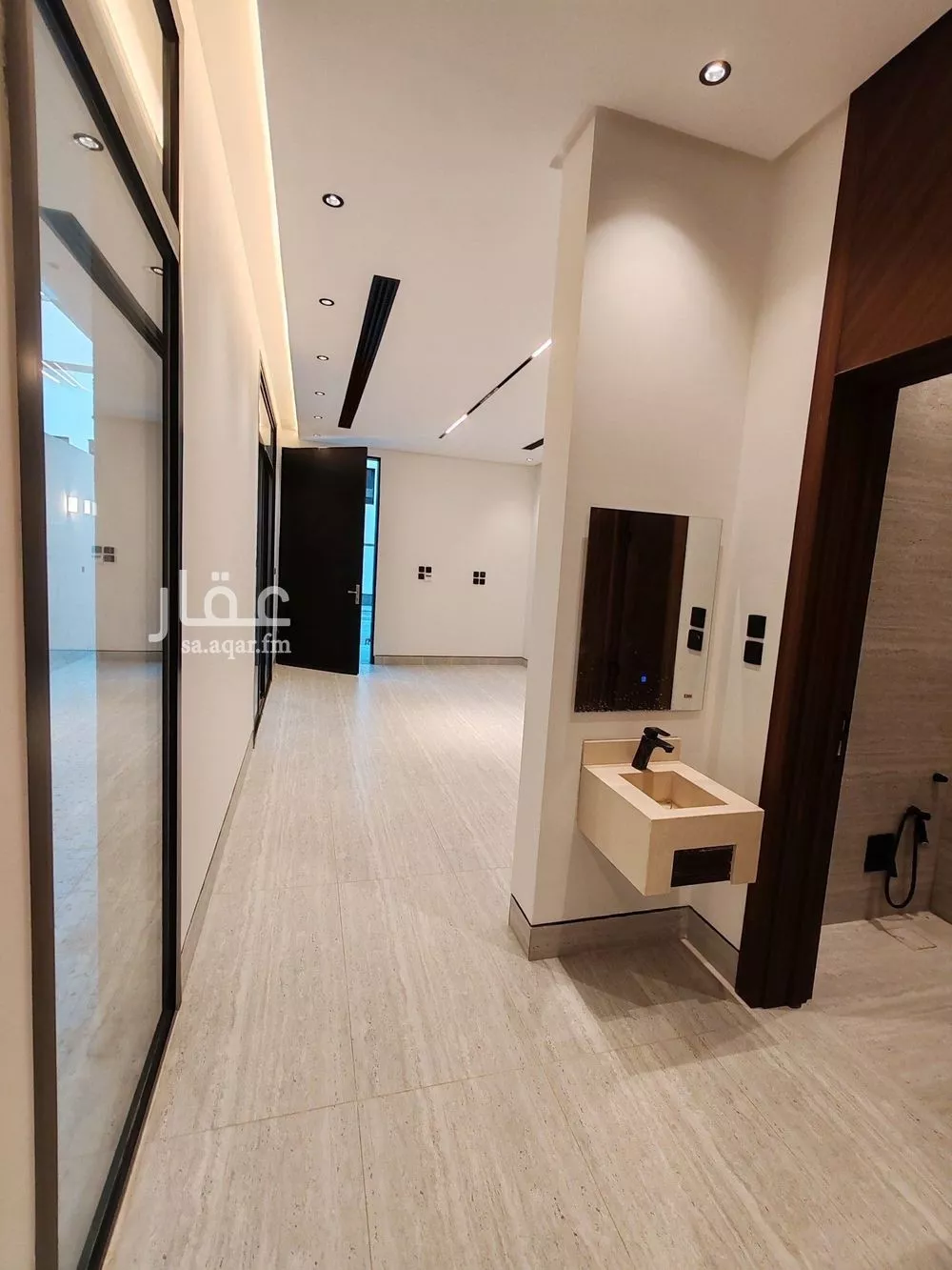 فيلا 3 غرف في العارض 5