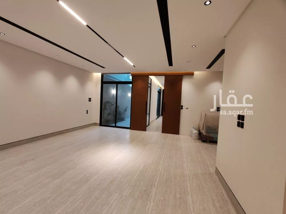 فيلا 3 غرف في العارض 8