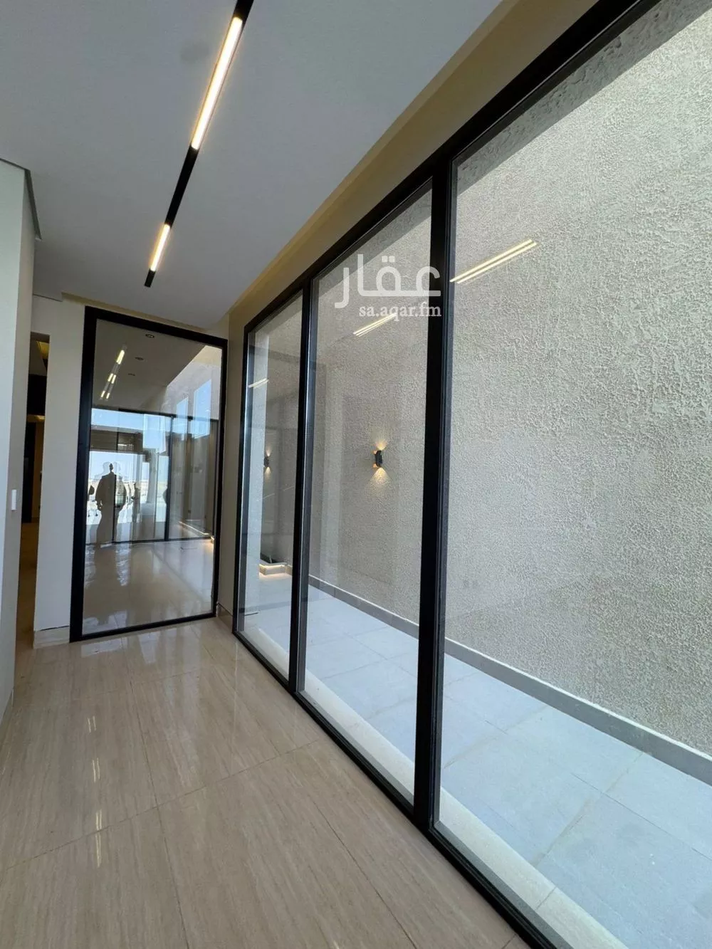 فيلا 5 غرف في النرجس 4