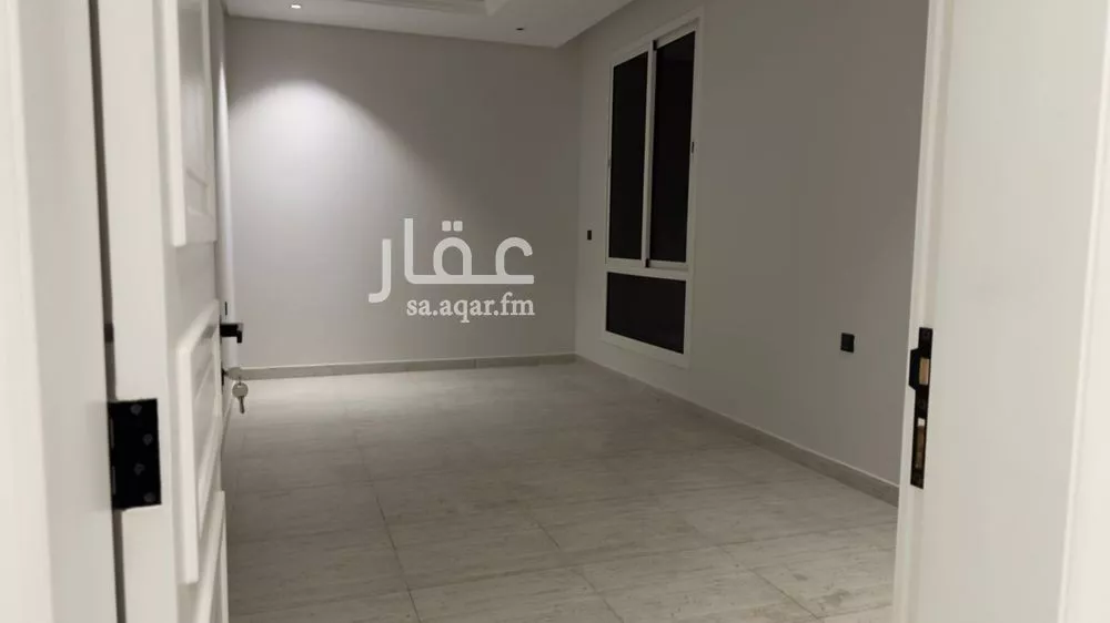 شقة 3 غرف في الملقا 4
