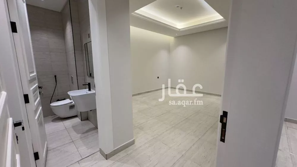 شقة 3 غرف في الملقا 8