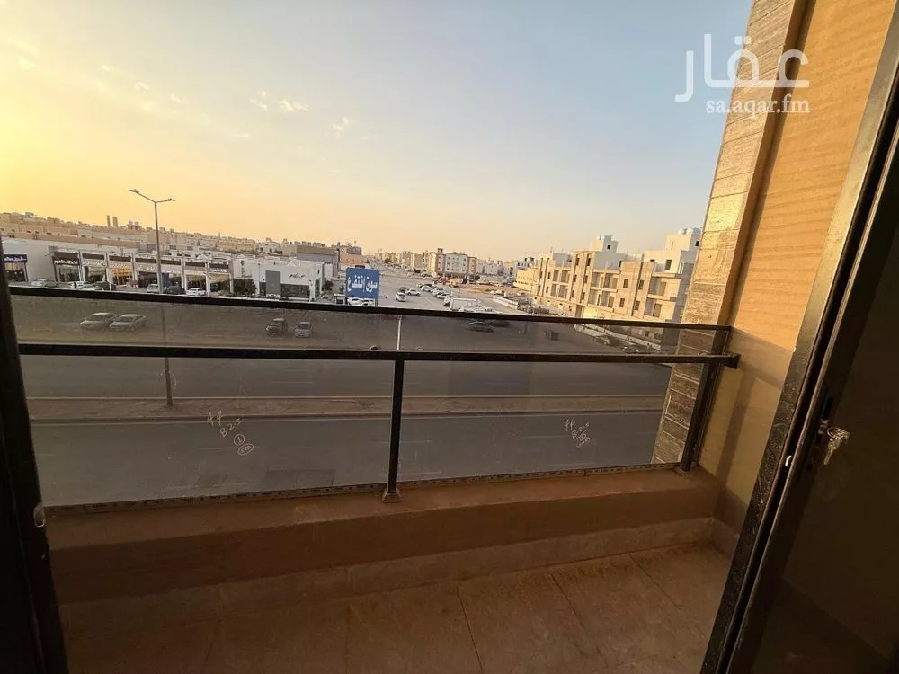 3 bedroom apartment in Al Yarmouk 3