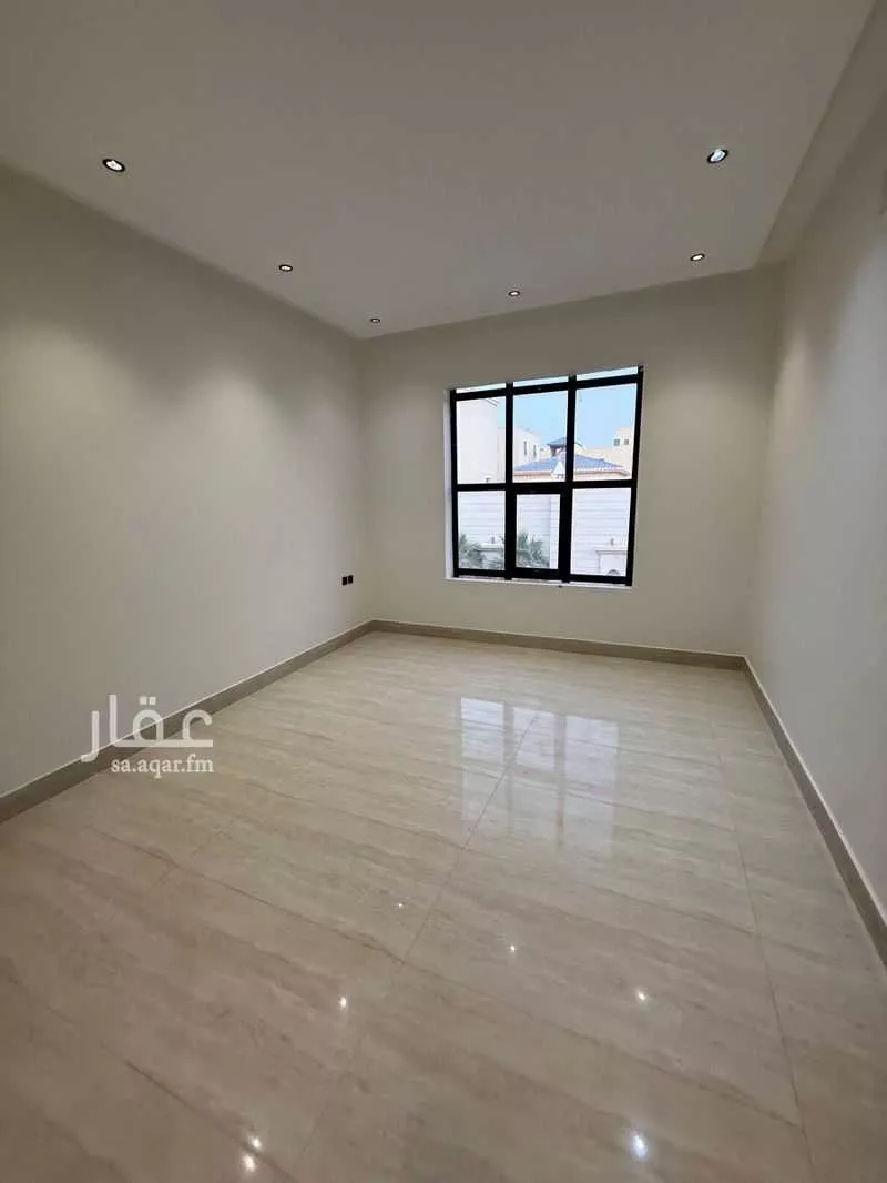 5 bedroom villa in Al Rimal 2