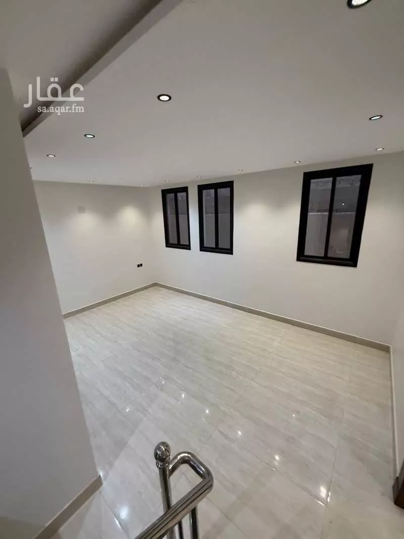5 bedroom villa in Al Rimal 5