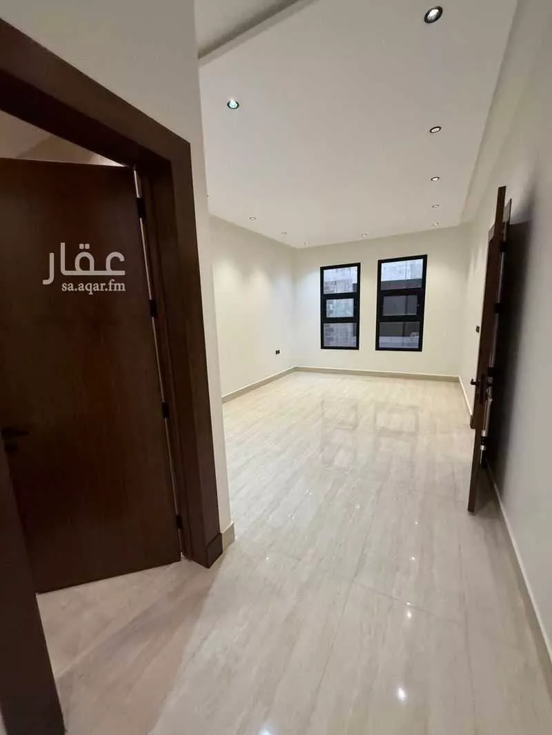 5 bedroom villa in Al Rimal 6