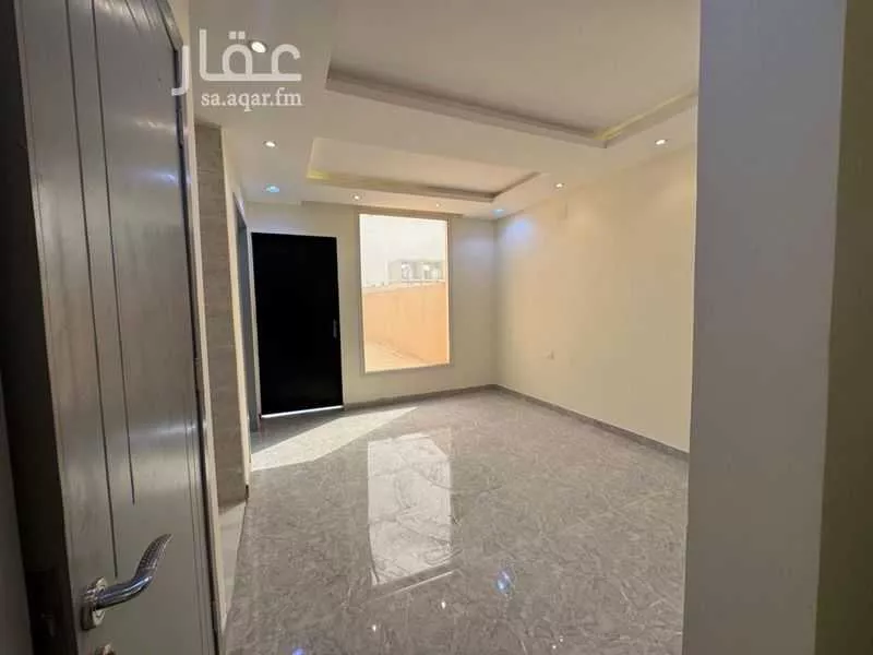 فيلا 4 غرف في بدر 2
