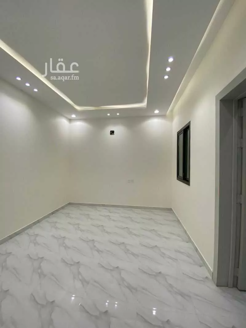 فيلا 7 غرف في الشرق 12
