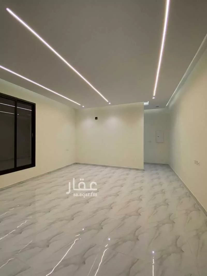 فيلا 7 غرف في الشرق 8