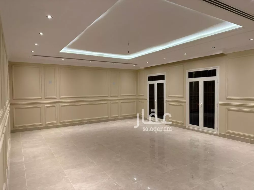 5 bedroom villa in Al Buhairah 2