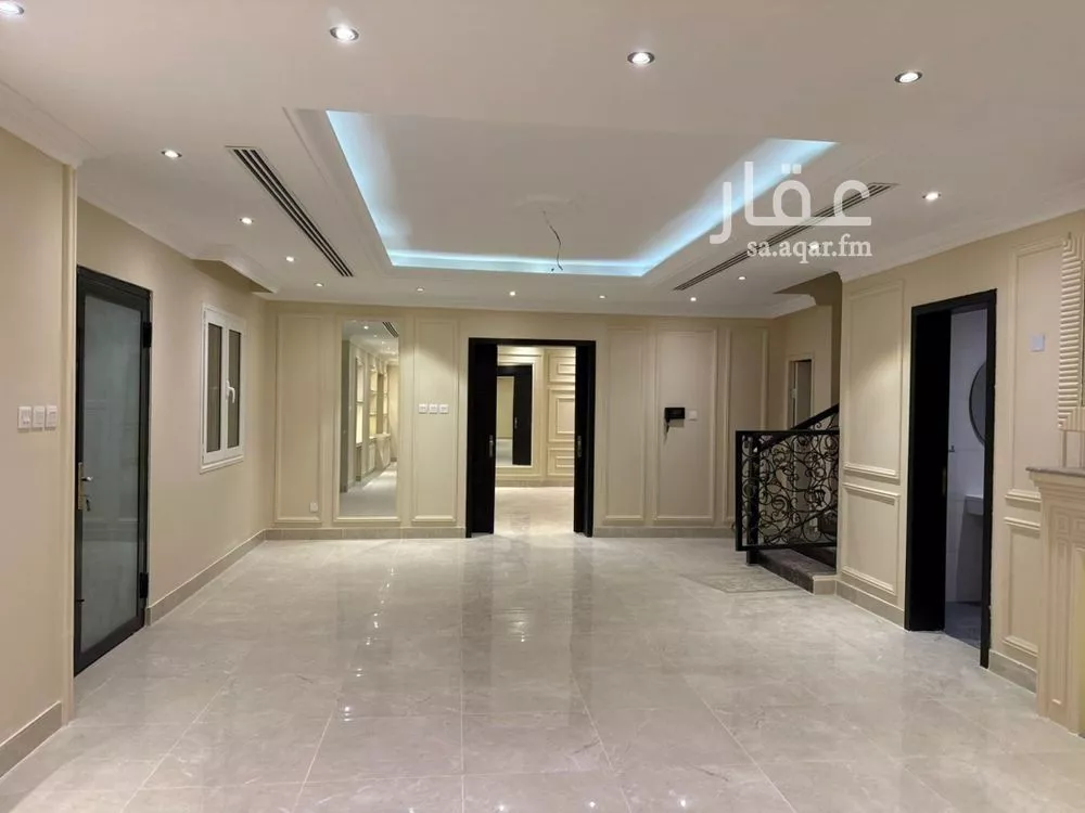5 bedroom villa in Al Buhairah 3