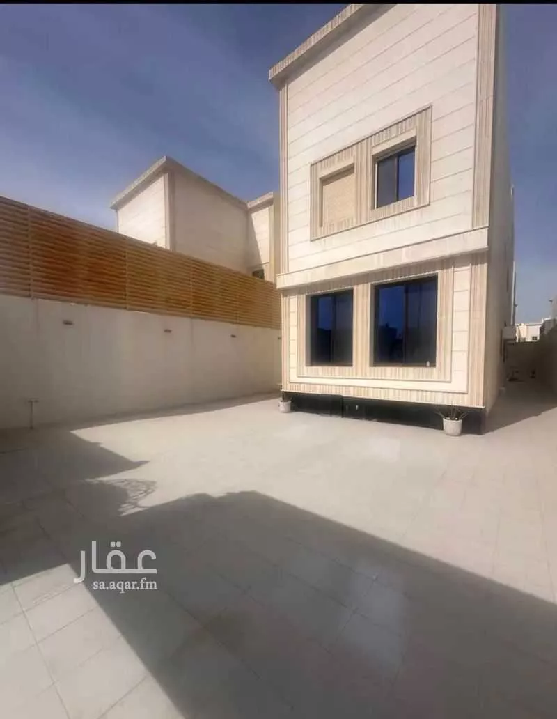 فيلا 7 غرف في الأمواج 2