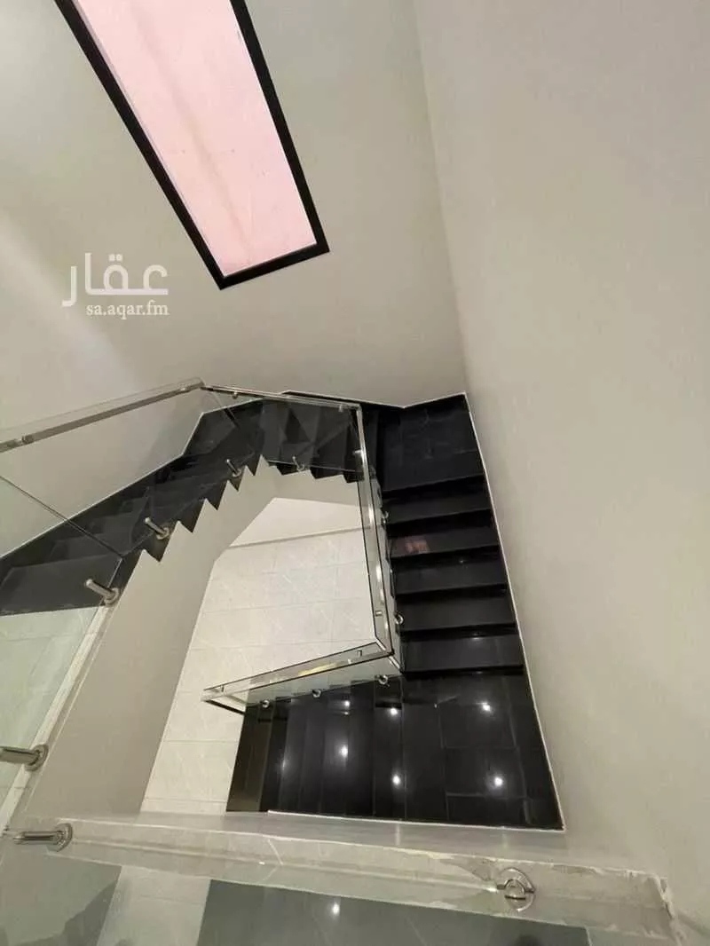 فيلا 5 غرف في العارض 21